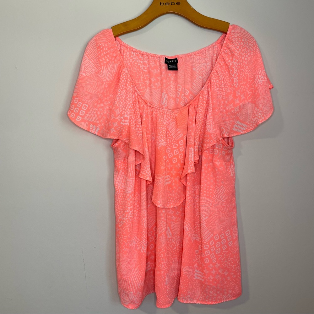 Torrid Sleeveless Ruffle Front Patterned Blouse size 1X